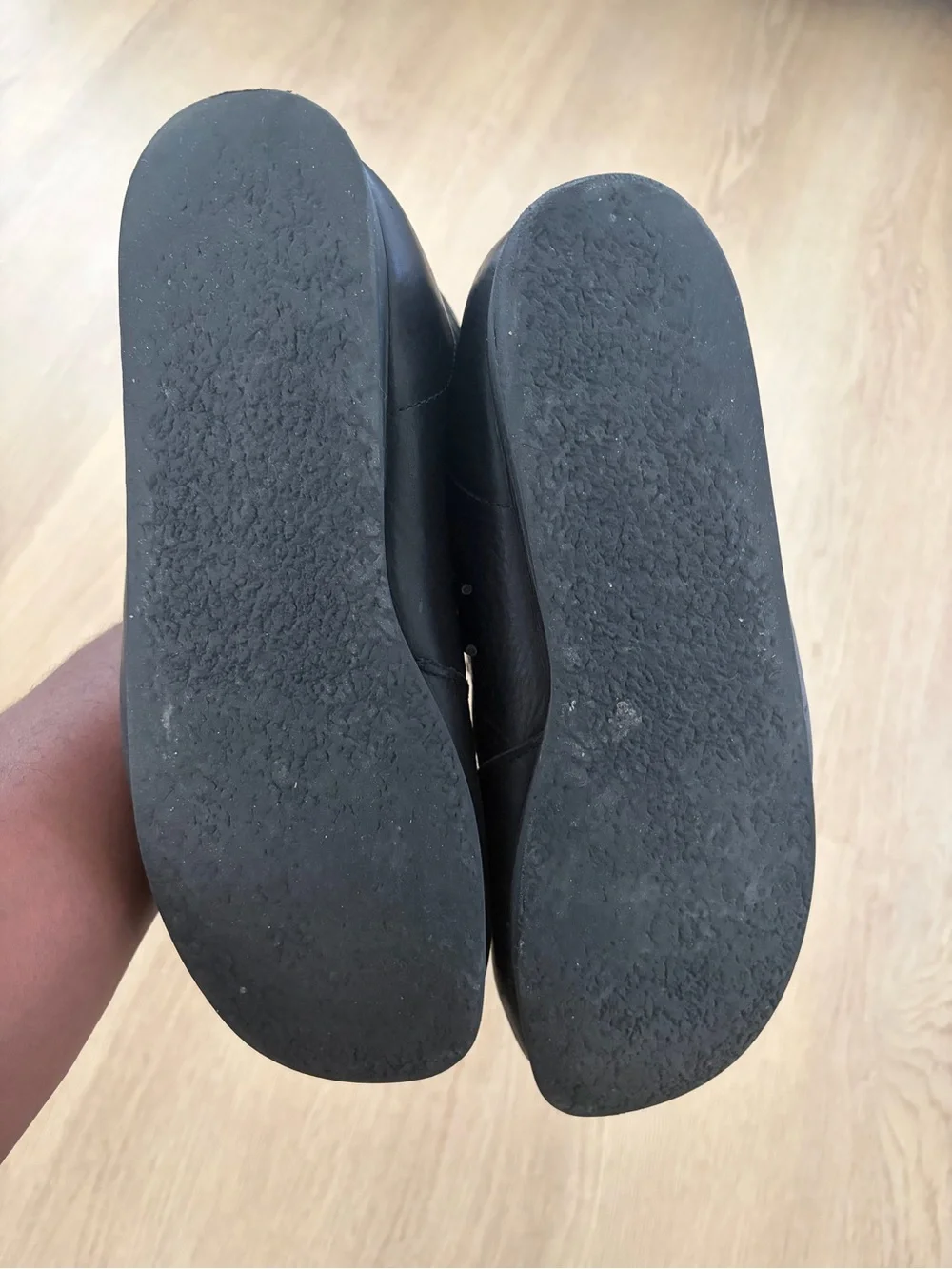 Clarks Wallabee Black Leather Lace-Up